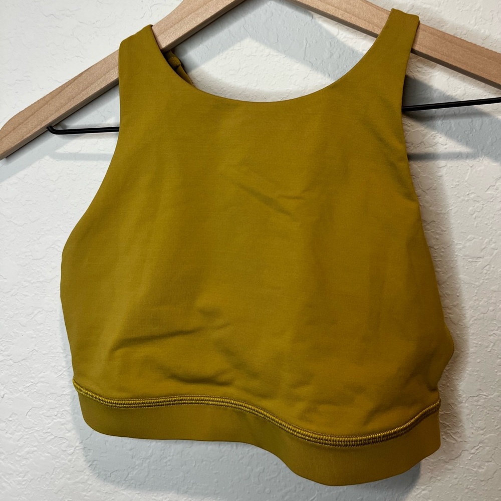 Lululemon High Neck energy bra size 8